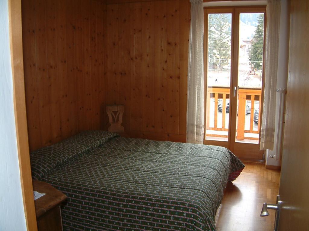 Casa Elisa Διαμέρισμα Pozza di Fassa Δωμάτιο φωτογραφία